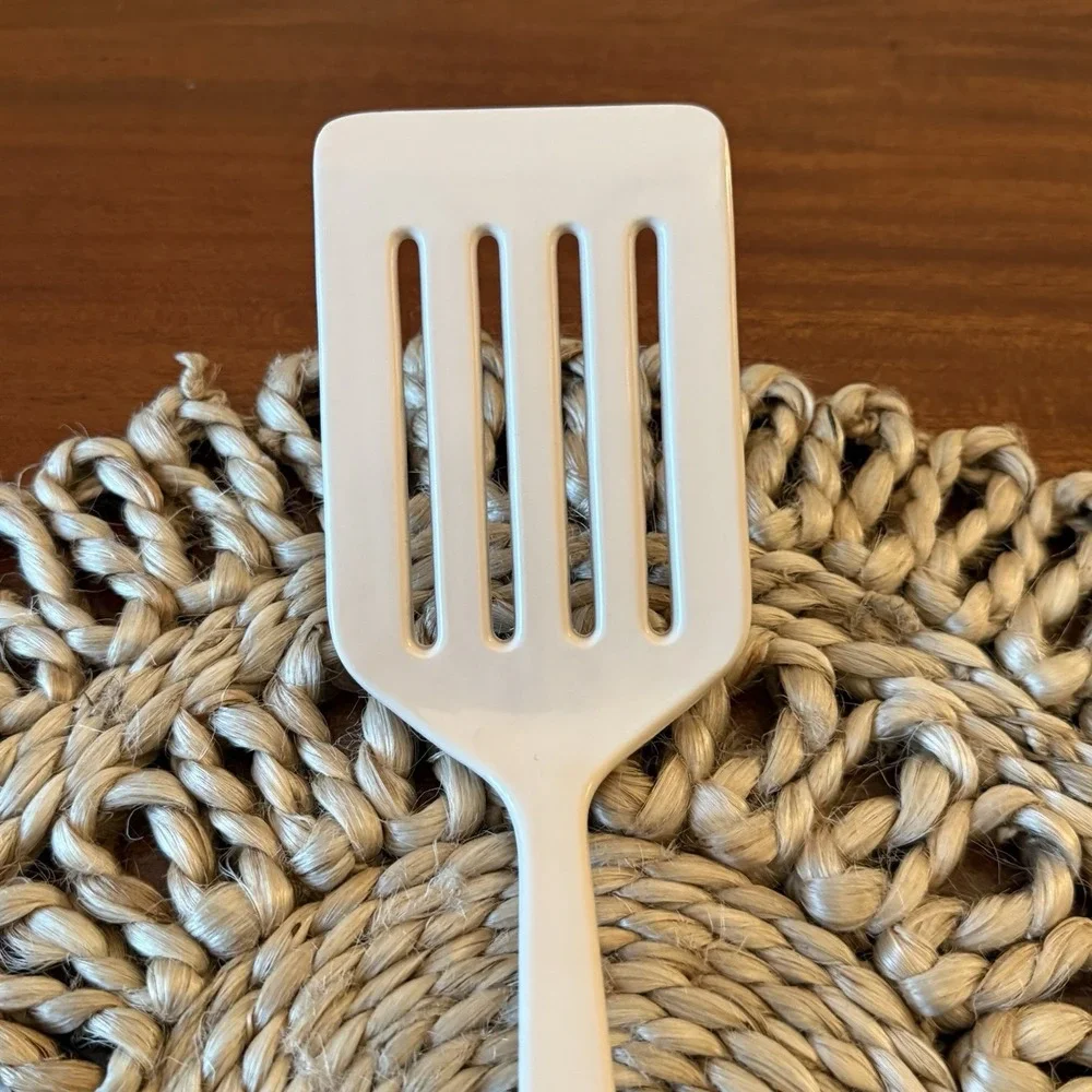 The Unbranded Brand melamine extra